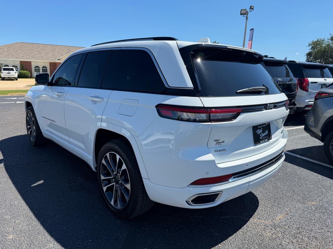 Jeep Grand Cherokee Overland 4WD 2022