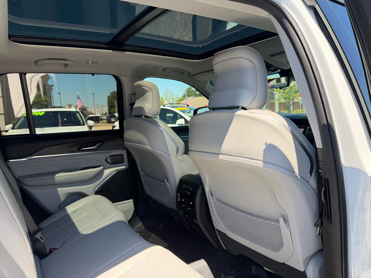 Jeep Grand Cherokee Overland 4WD 2022
