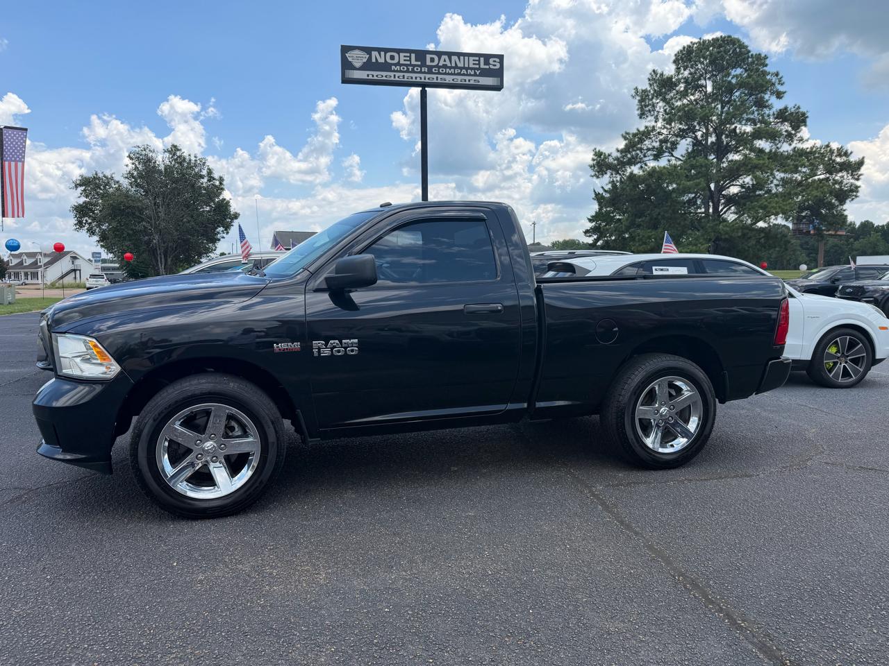 RAM 1500 2WD Reg Cab 120.5" Express 2015
