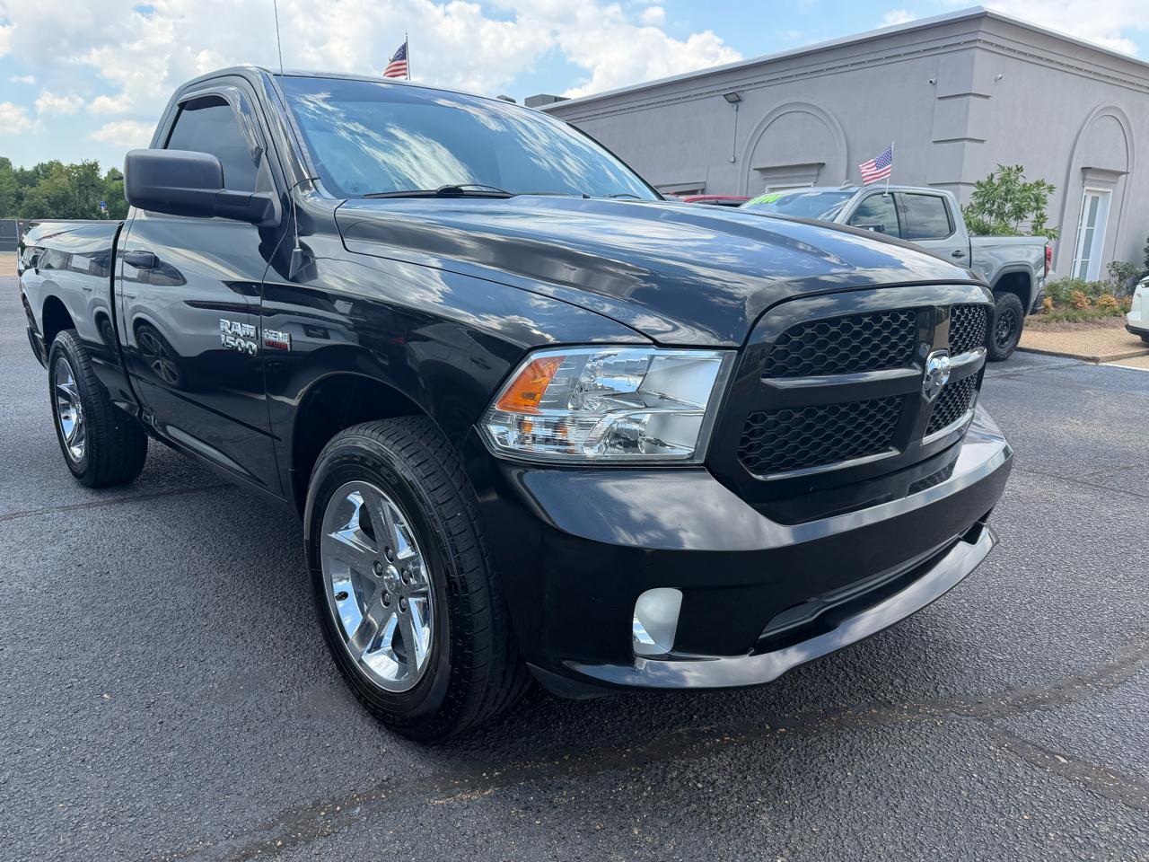 RAM 1500 2WD Reg Cab 120.5" Express 2015