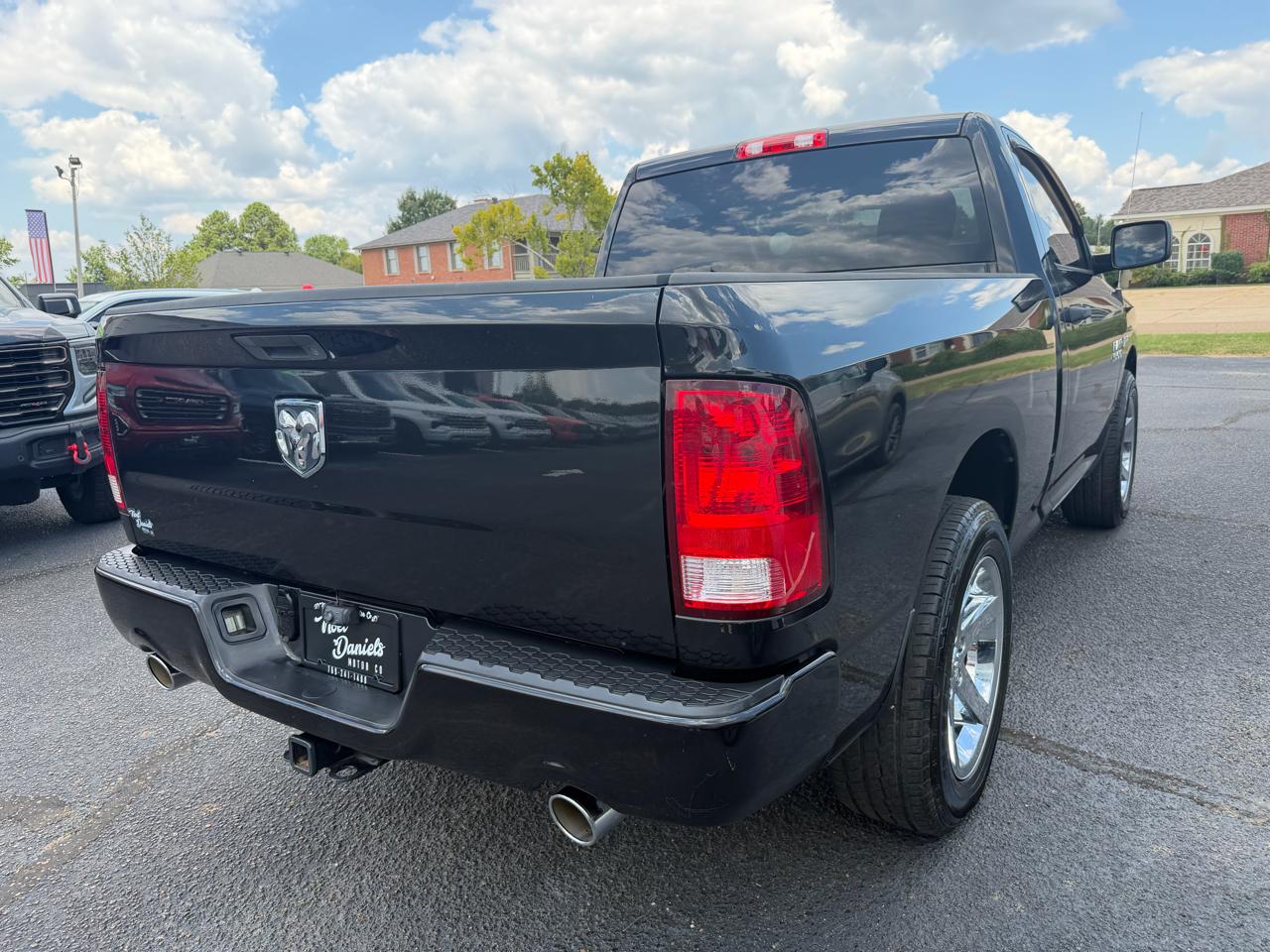 RAM 1500 2WD Reg Cab 120.5" Express 2015