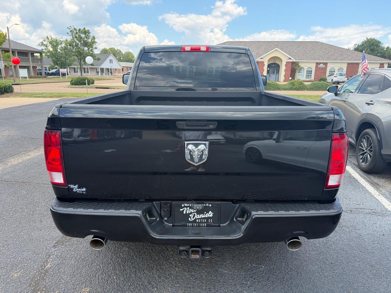 RAM 1500 2WD Reg Cab 120.5" Express 2015