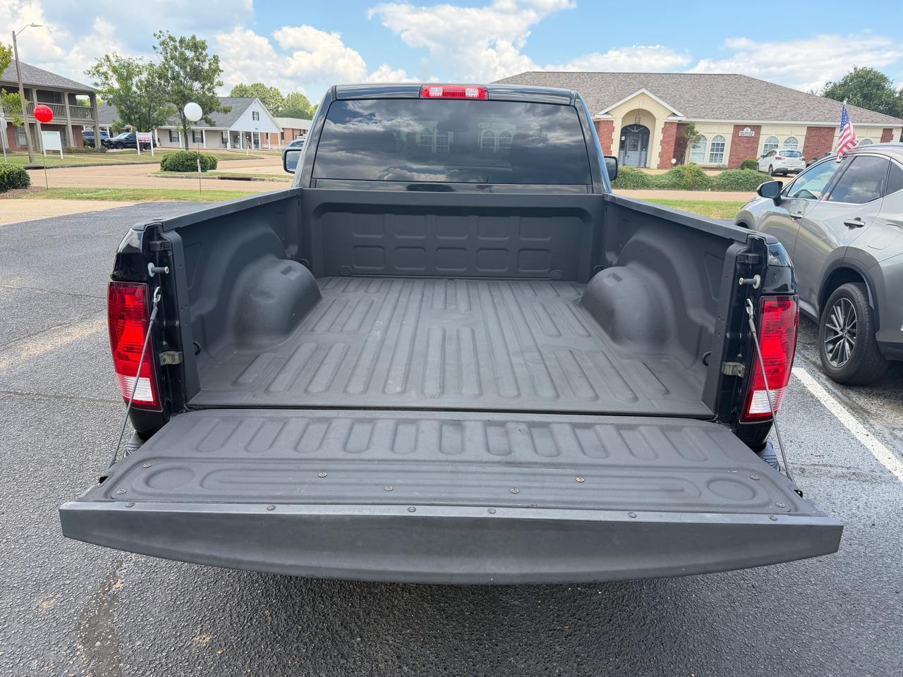 RAM 1500 2WD Reg Cab 120.5" Express 2015