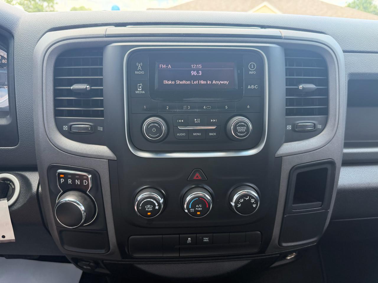 RAM 1500 2WD Reg Cab 120.5" Express 2015