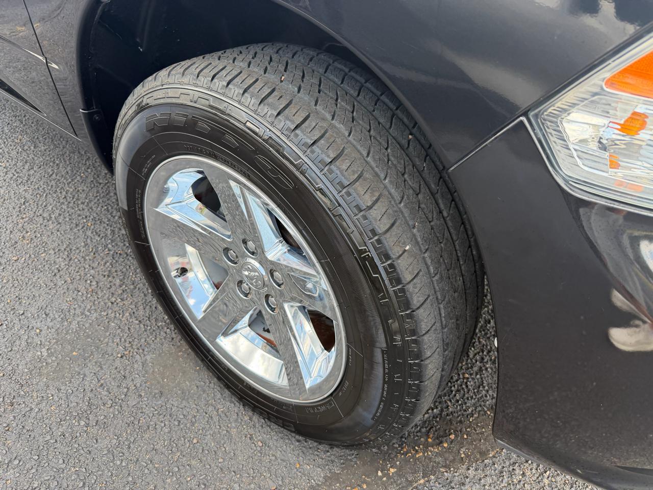 RAM 1500 2WD Reg Cab 120.5" Express 2015
