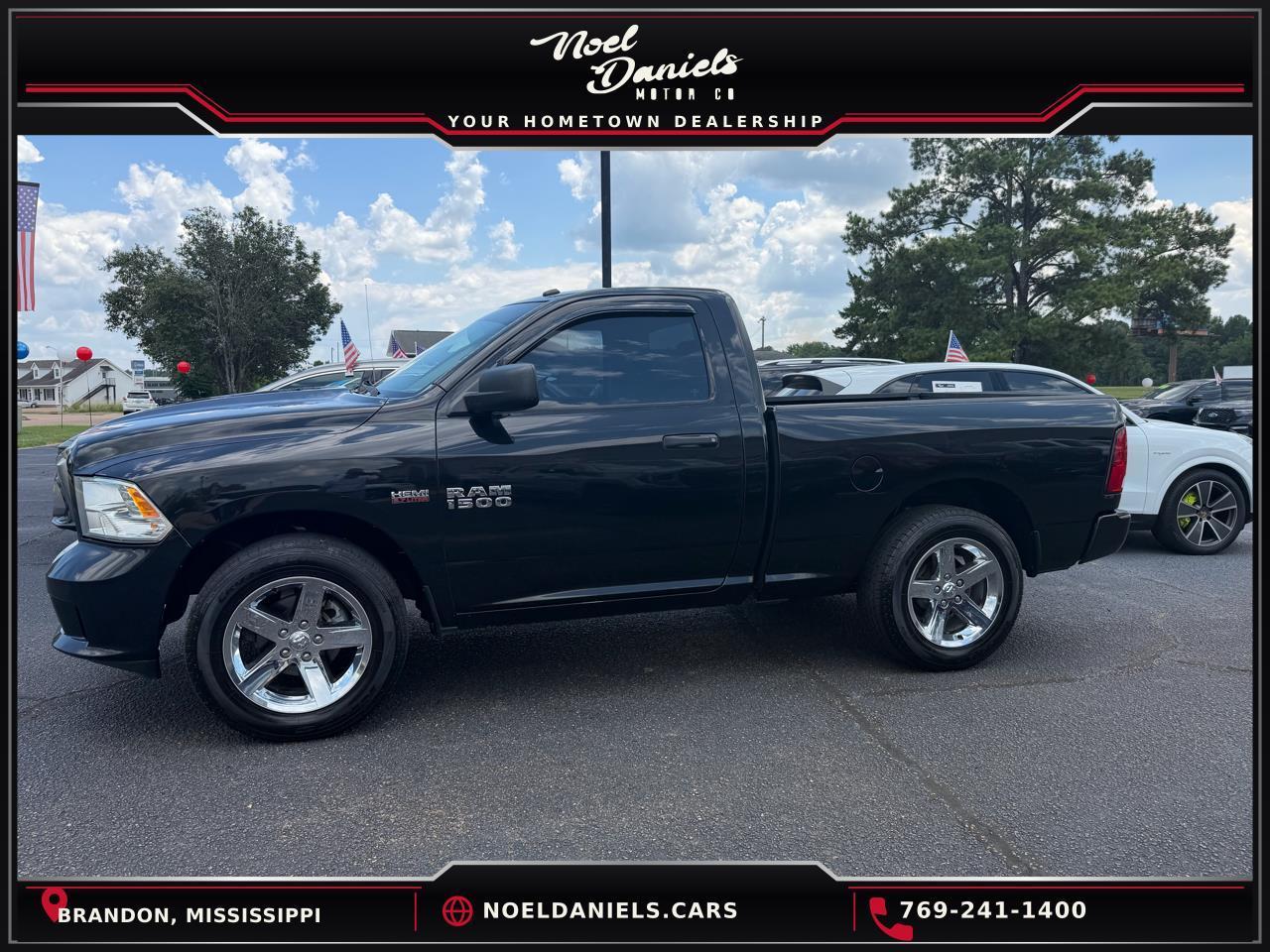 RAM 1500 2WD Reg Cab 120.5" Express 2015