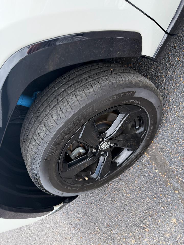 Toyota RAV4 Hybrid XLE AWD 2021