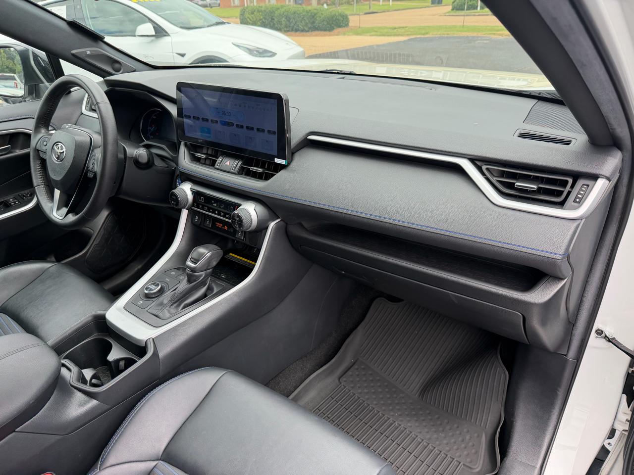Toyota RAV4 Hybrid XLE AWD 2021