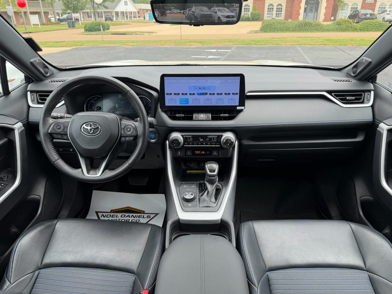 Toyota RAV4 Hybrid XLE AWD 2021