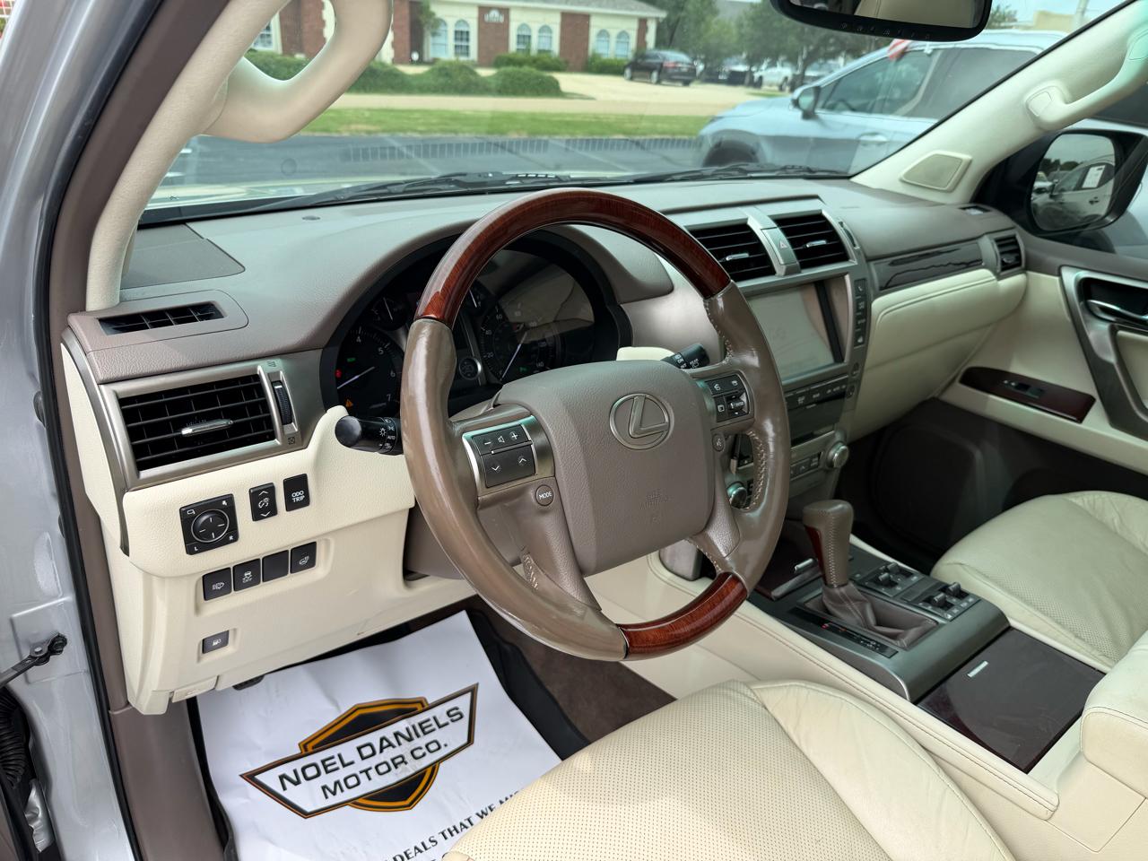Lexus GX 460 Luxury 2016