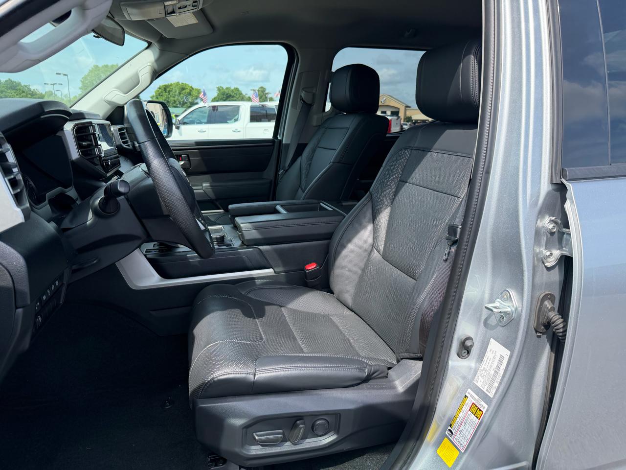Toyota Tundra SR5 CrewMax 4WD 2023