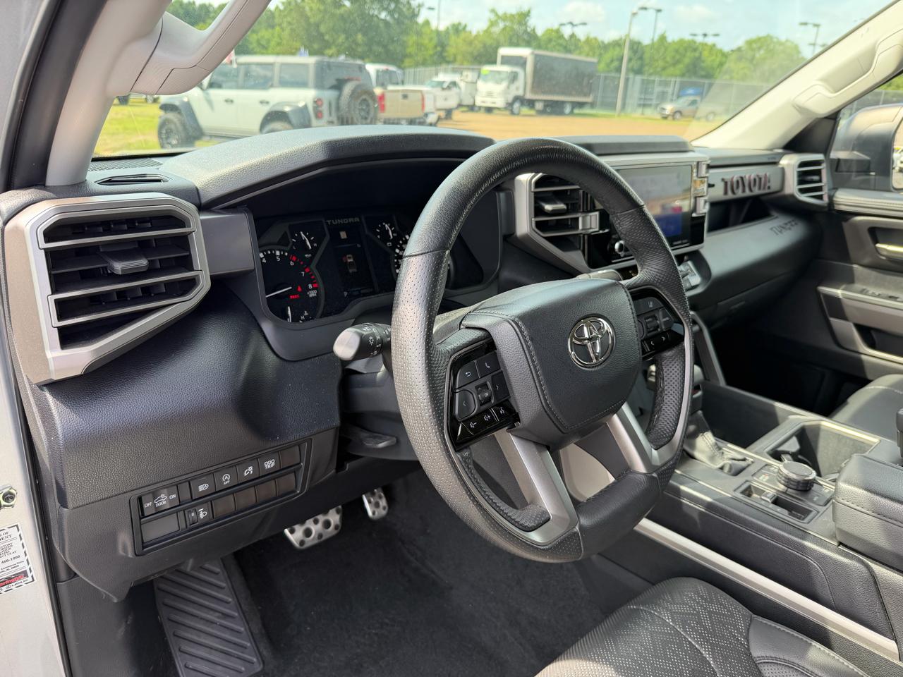 Toyota Tundra SR5 CrewMax 4WD 2023