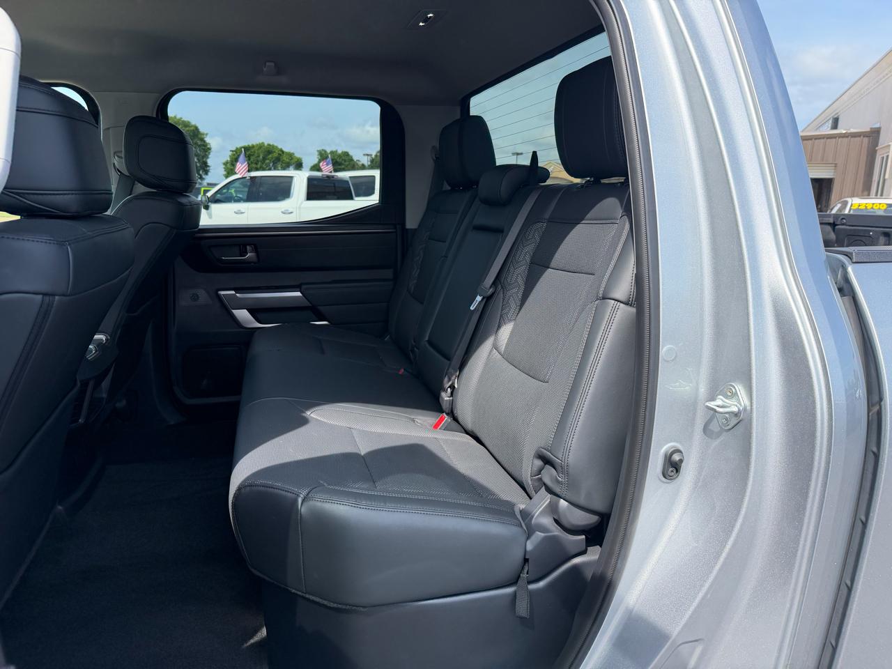 Toyota Tundra SR5 CrewMax 4WD 2023