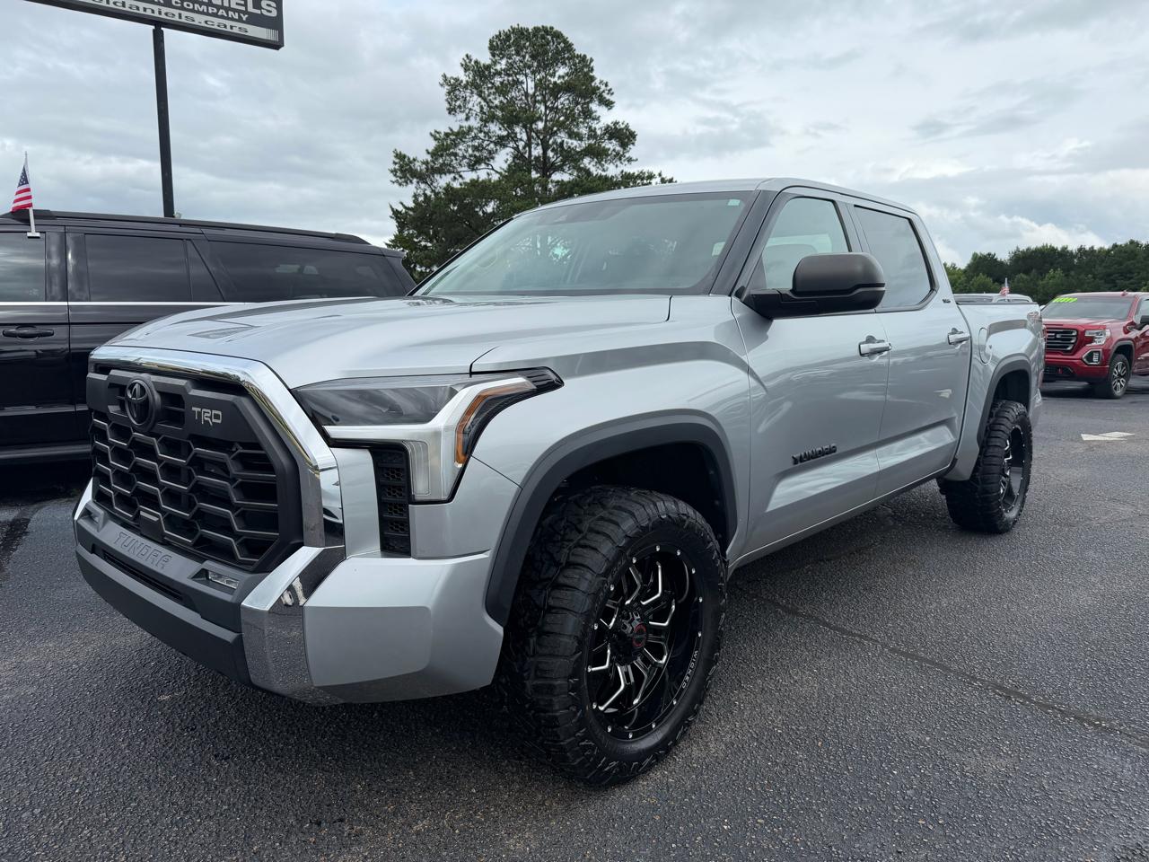 Toyota Tundra SR5 CrewMax 4WD 2023