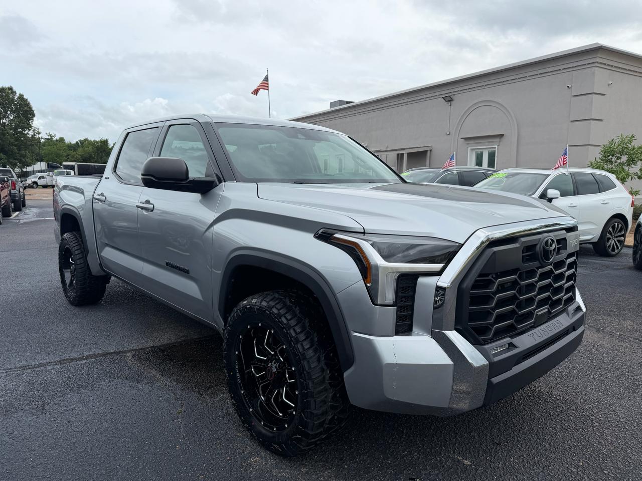 Toyota Tundra SR5 CrewMax 4WD 2023