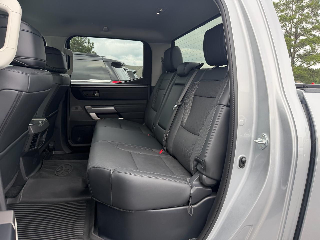 Toyota Tundra SR5 CrewMax 4WD 2023