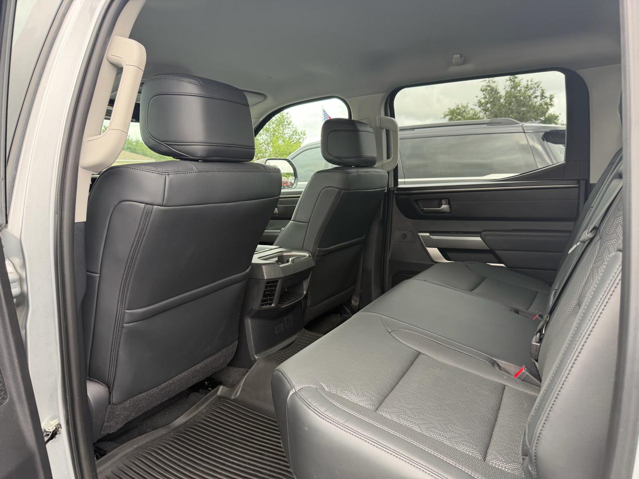 Toyota Tundra SR5 CrewMax 4WD 2023