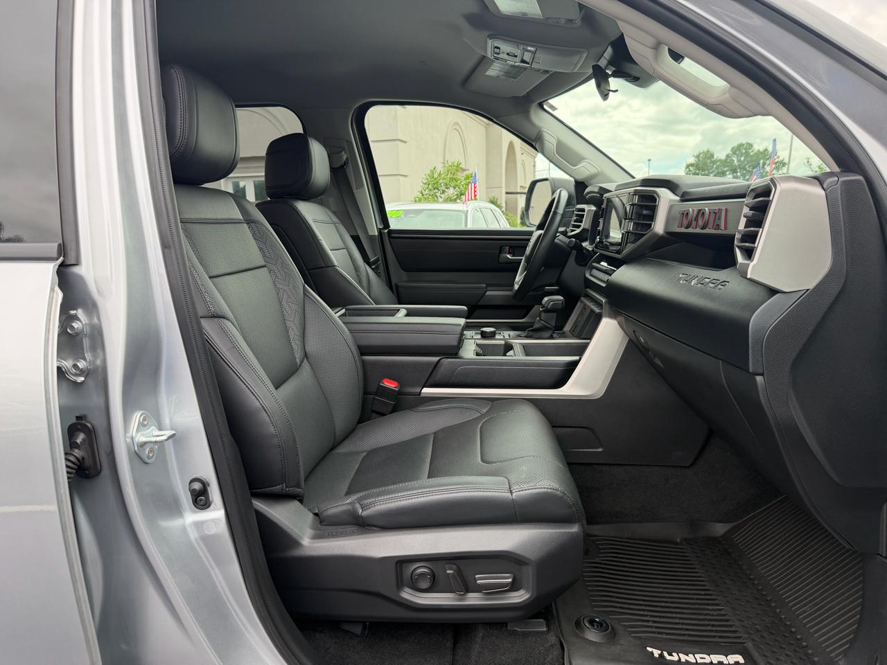 Toyota Tundra SR5 CrewMax 4WD 2023
