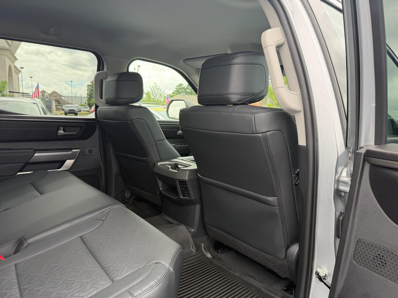 Toyota Tundra SR5 CrewMax 4WD 2023