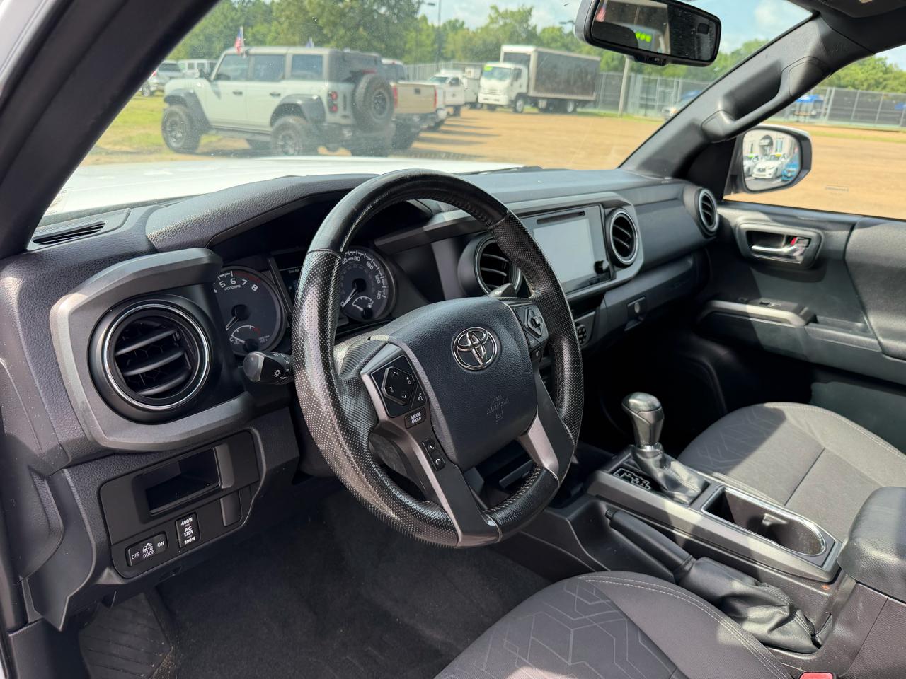Toyota Tacoma SR5 Double Cab 4WD V6 2016