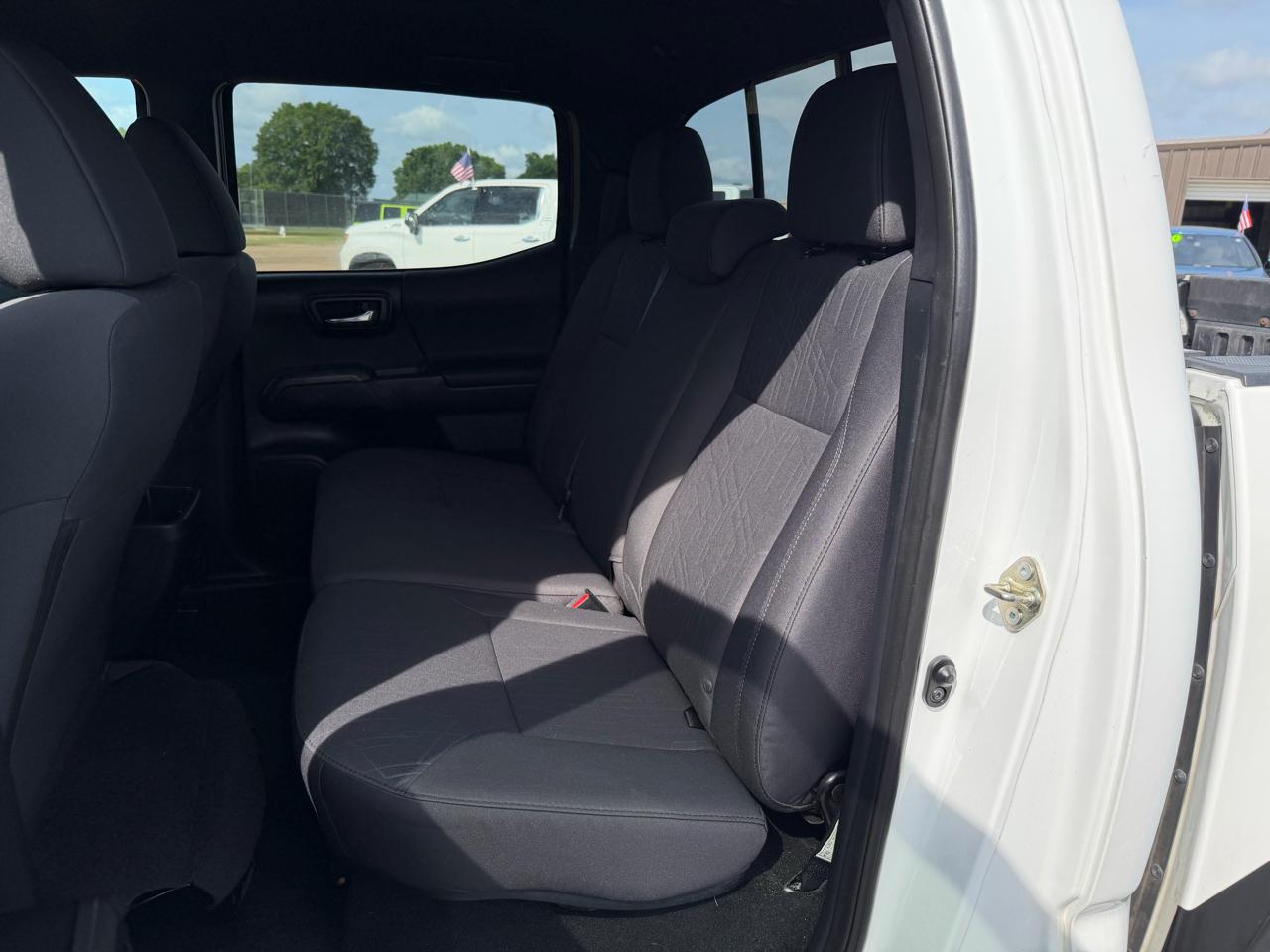 Toyota Tacoma SR5 Double Cab 4WD V6 2016