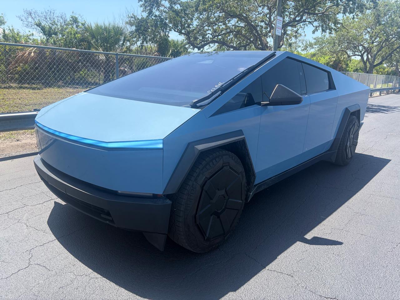 Tesla Cybertruck AWD 2024