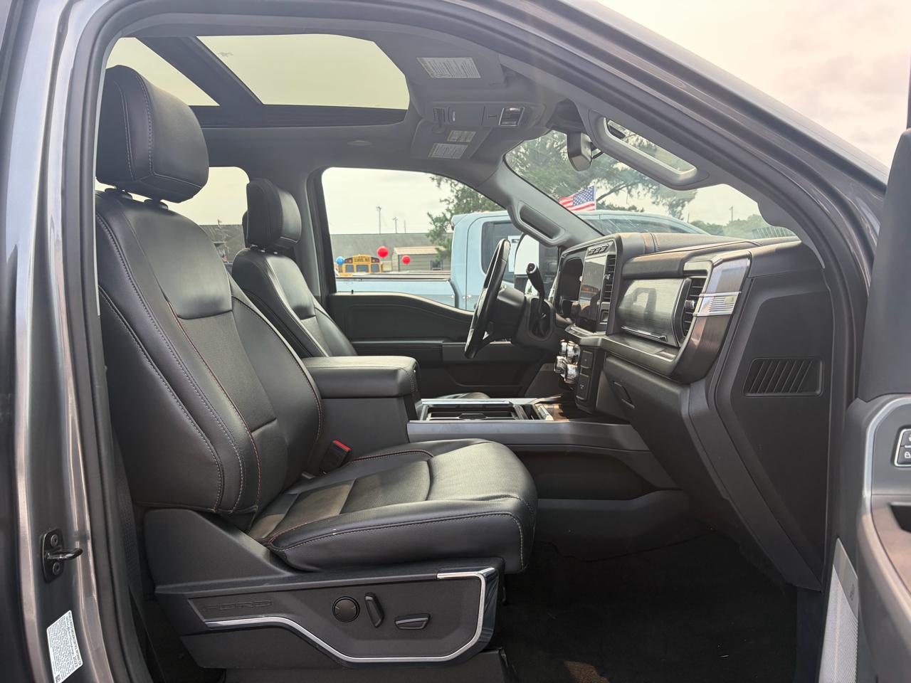 Ford F-350 SD Lariat Crew Cab Long Bed DRW 4WD 2024