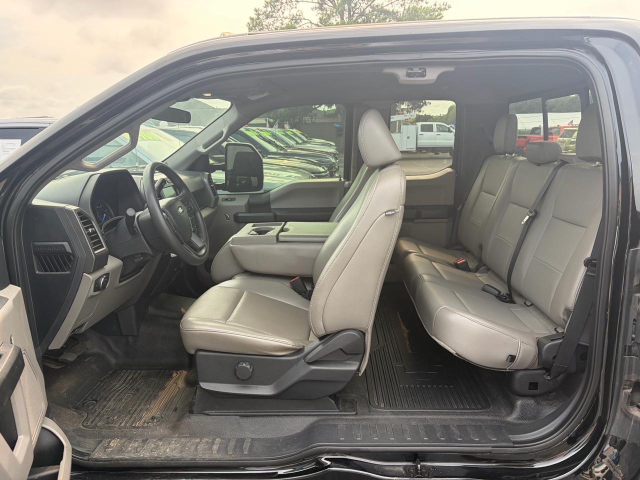 Ford F-250 SD XL SuperCab 4WD 2022