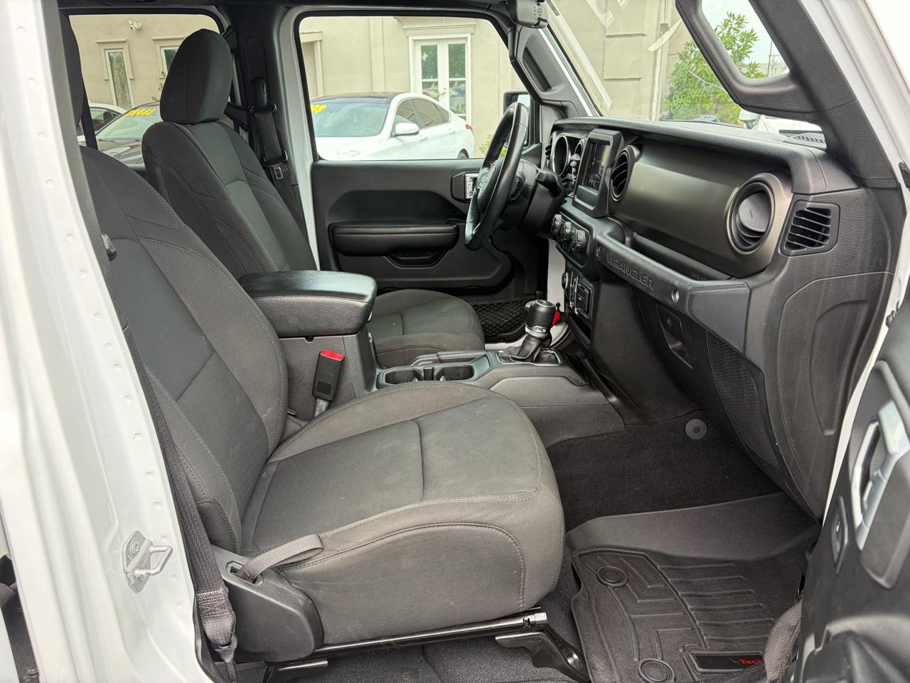 Jeep Wrangler Unlimited Sport 2019