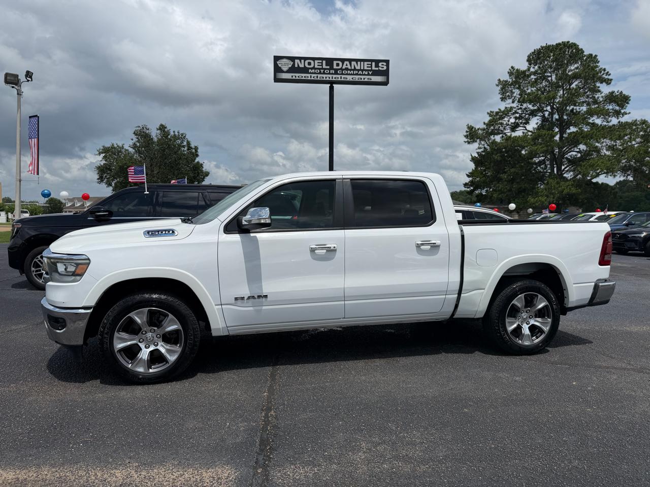 RAM 1500 Laramie Crew Cab SWB 4WD 2021
