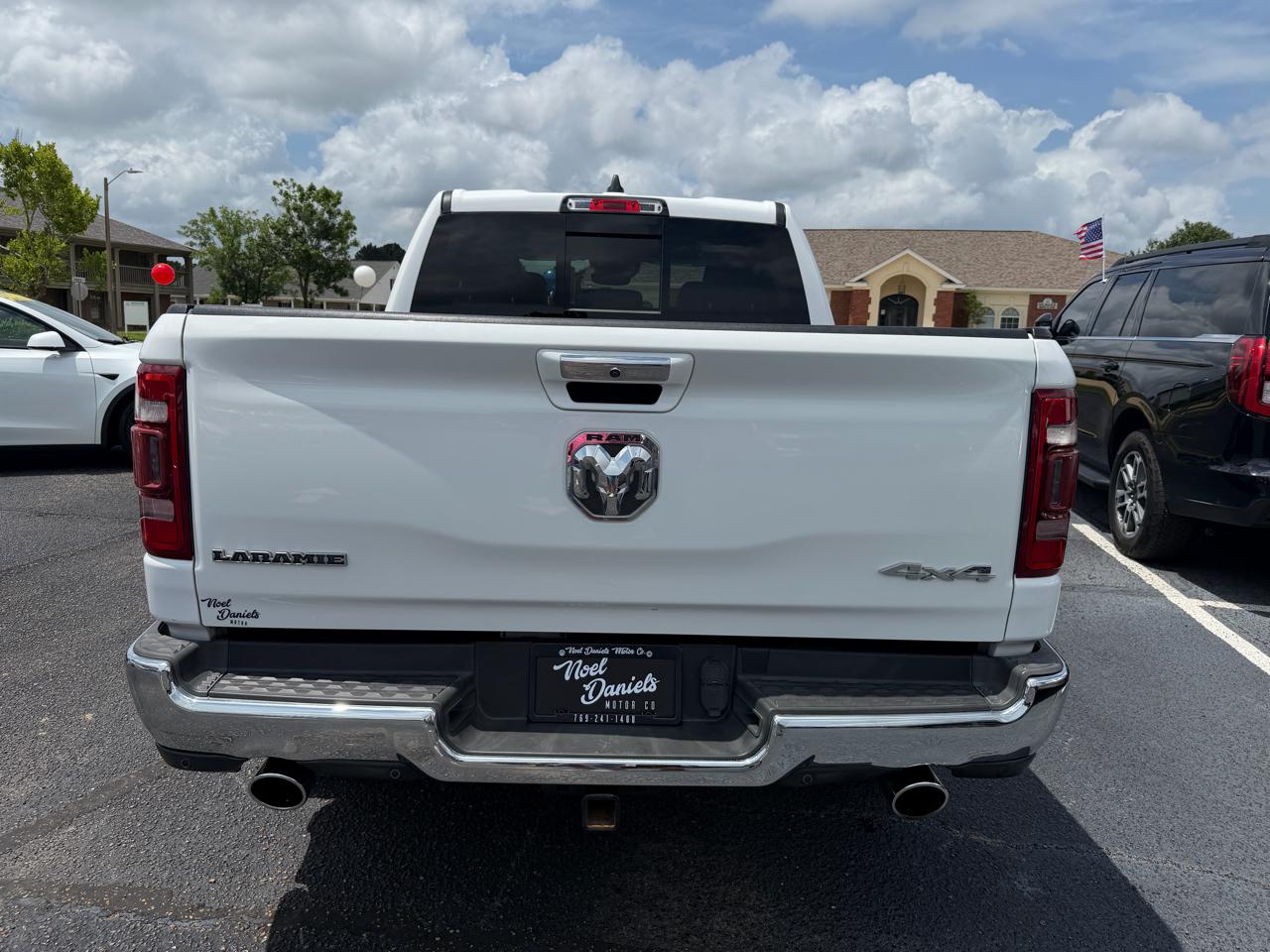 RAM 1500 Laramie Crew Cab SWB 4WD 2021