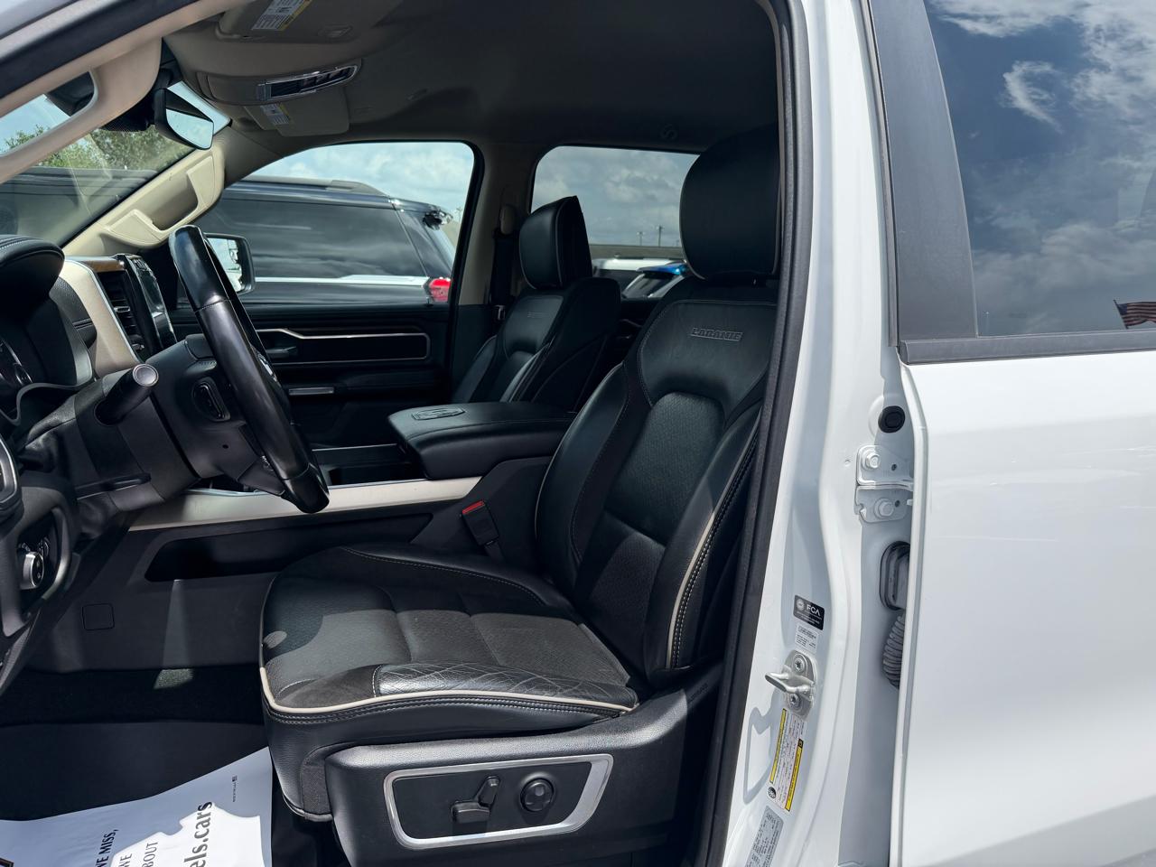 RAM 1500 Laramie Crew Cab SWB 4WD 2021