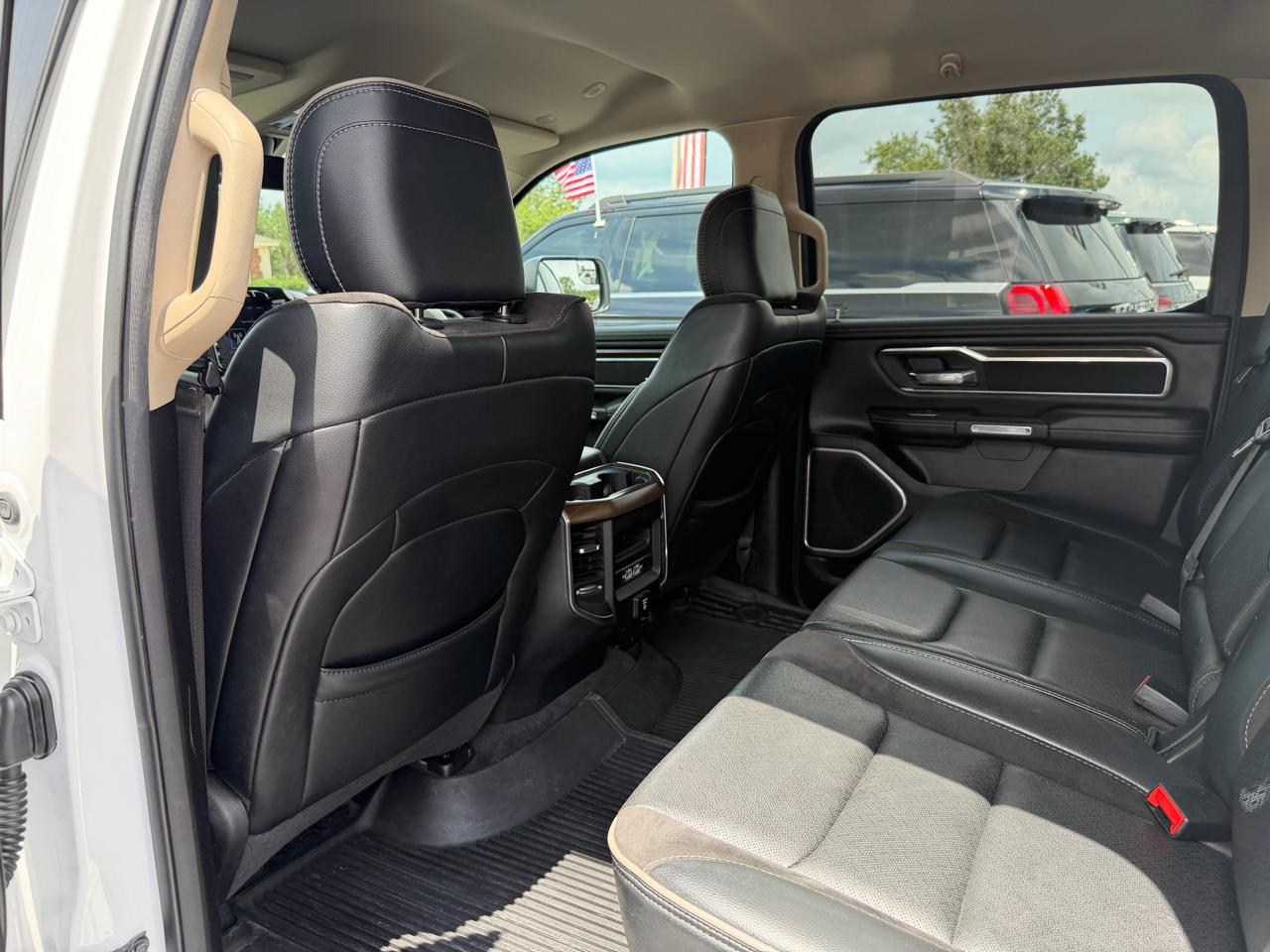 RAM 1500 Laramie Crew Cab SWB 4WD 2021