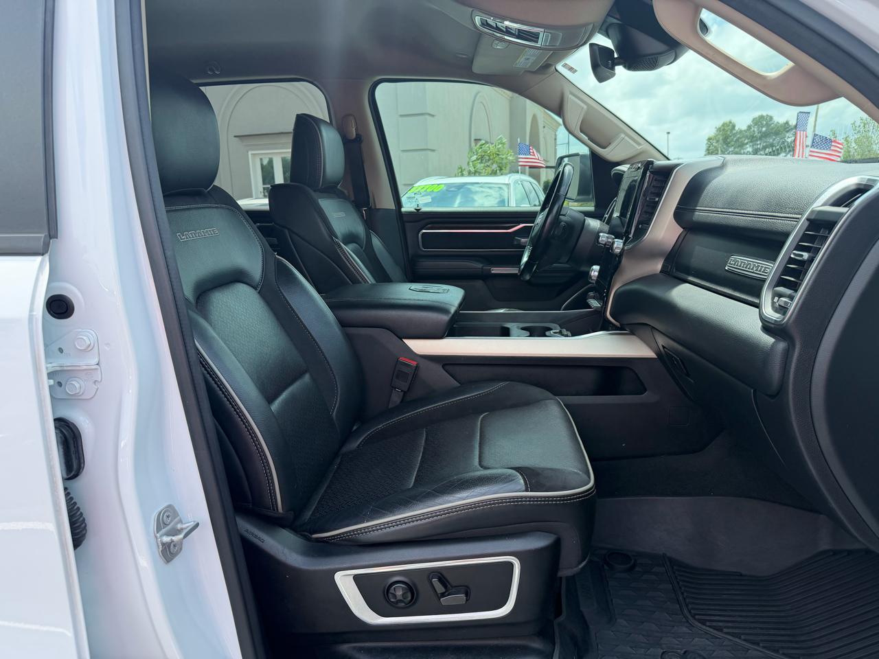 RAM 1500 Laramie Crew Cab SWB 4WD 2021