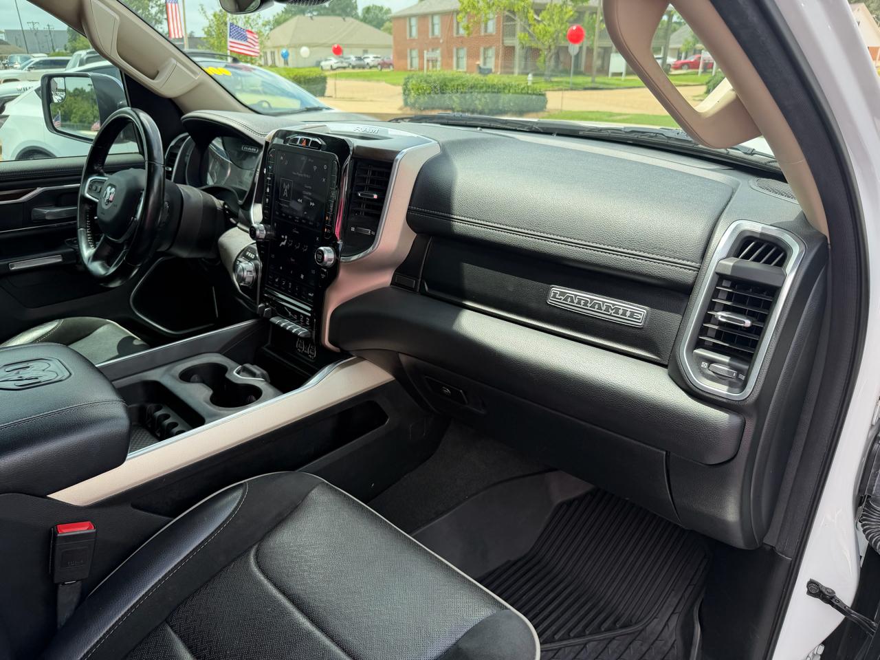 RAM 1500 Laramie Crew Cab SWB 4WD 2021