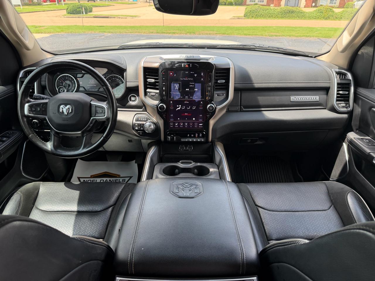 RAM 1500 Laramie Crew Cab SWB 4WD 2021