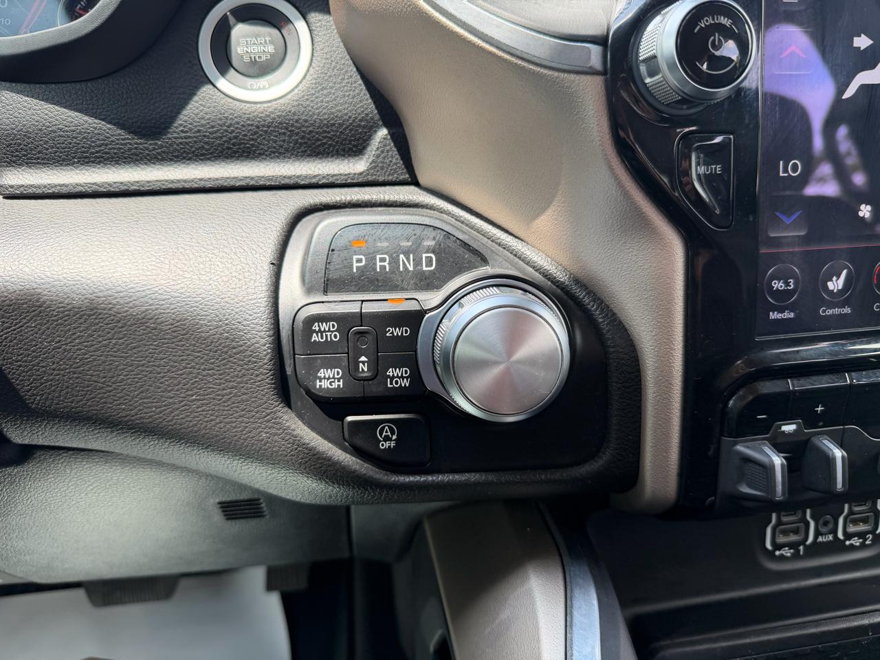 RAM 1500 Laramie Crew Cab SWB 4WD 2021