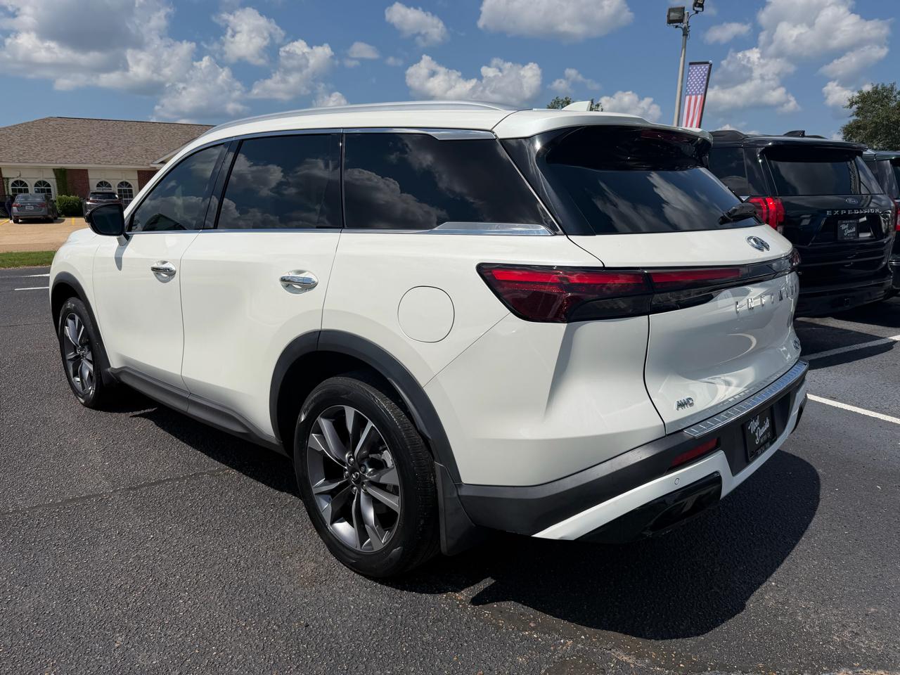 Infiniti QX60 LUXE AWD 2023