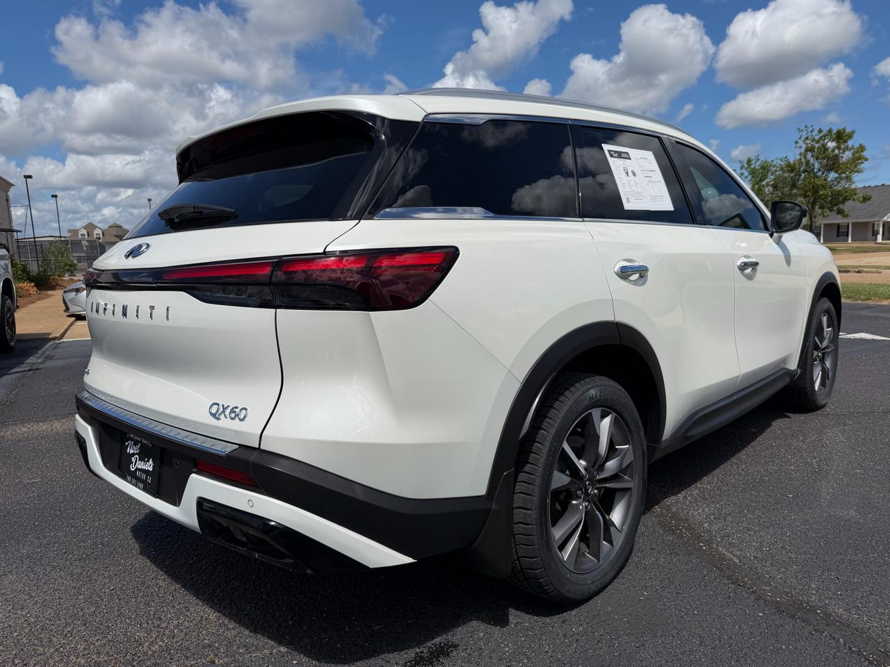 Infiniti QX60 LUXE AWD 2023