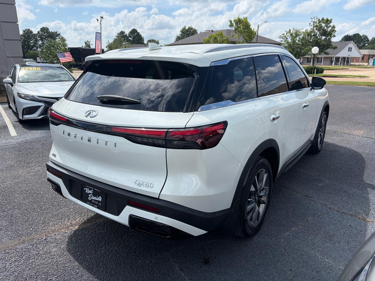 Infiniti QX60 LUXE AWD 2024