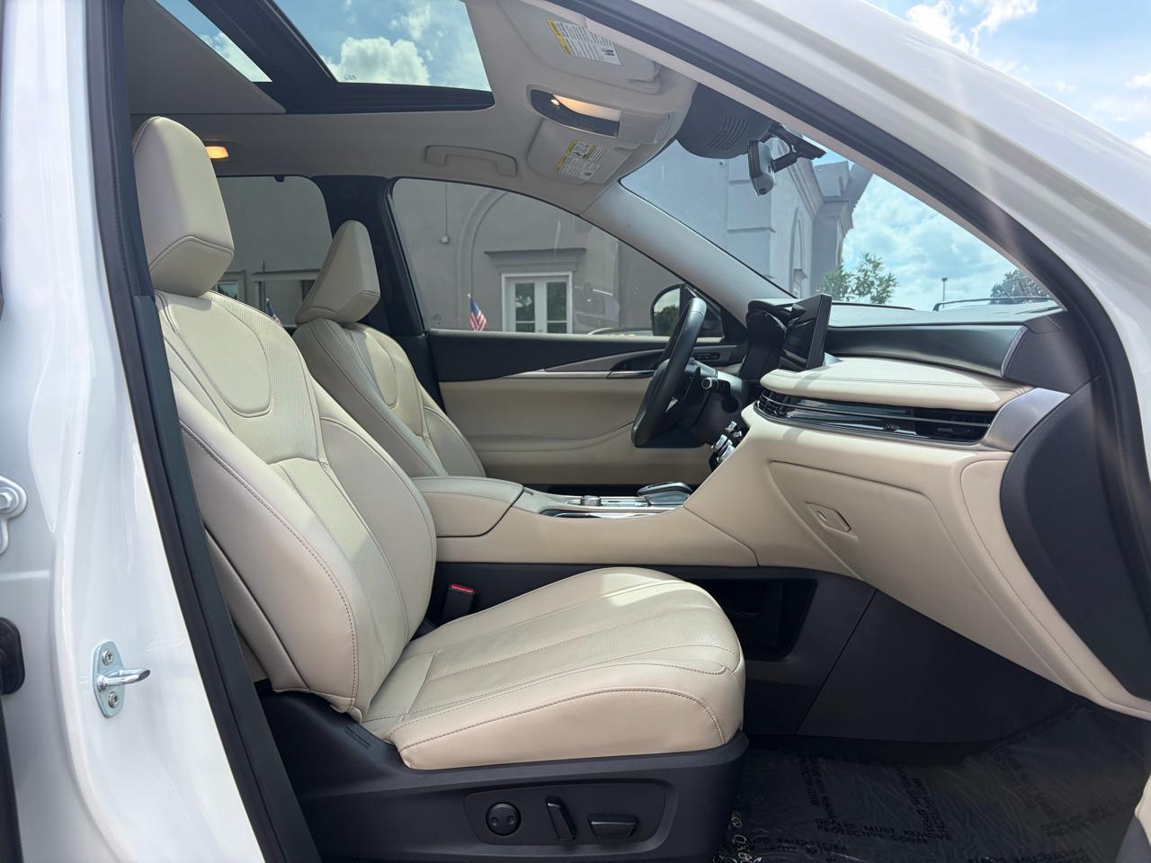 Infiniti QX60 LUXE AWD 2024