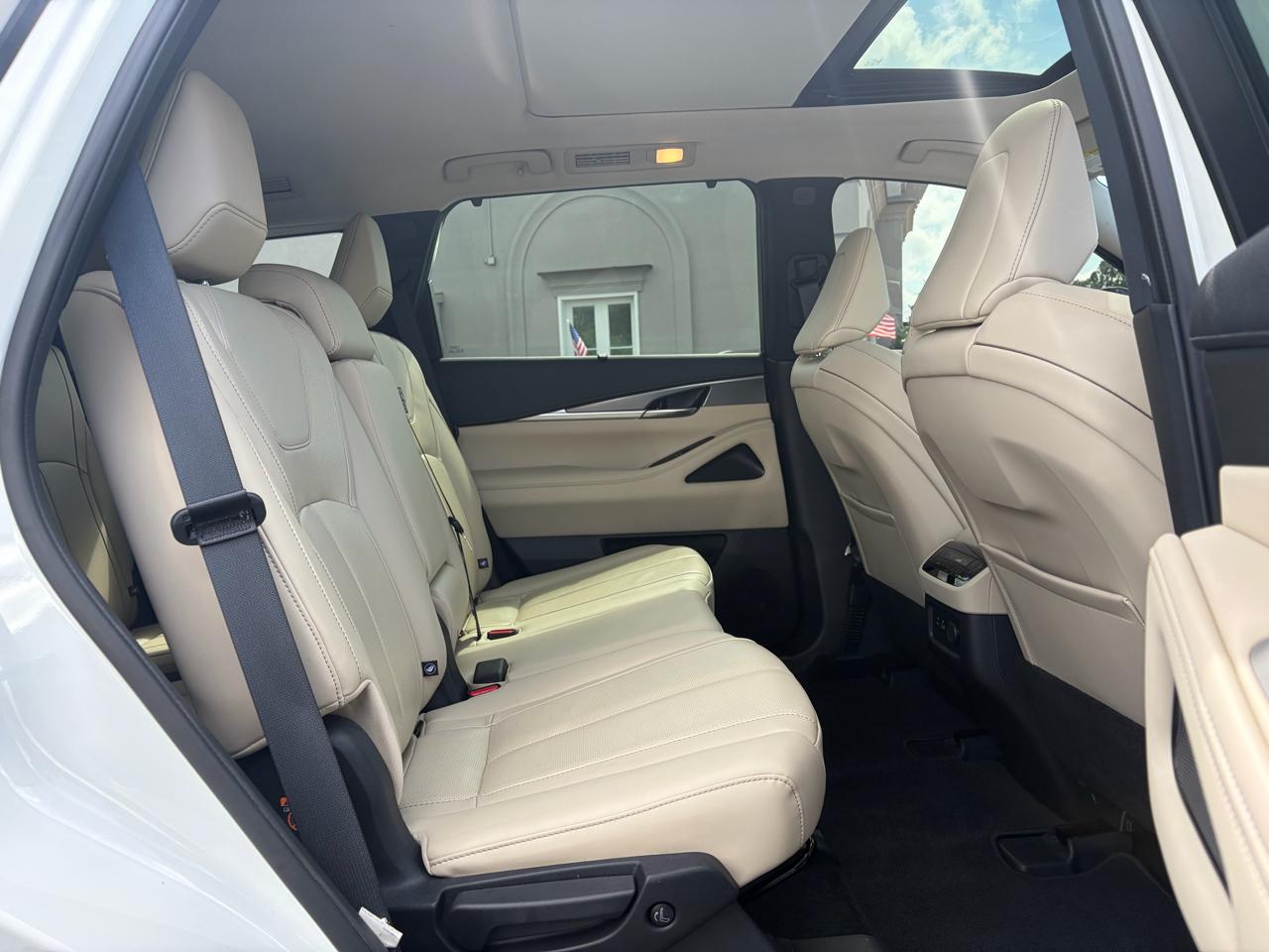 Infiniti QX60 LUXE AWD 2024