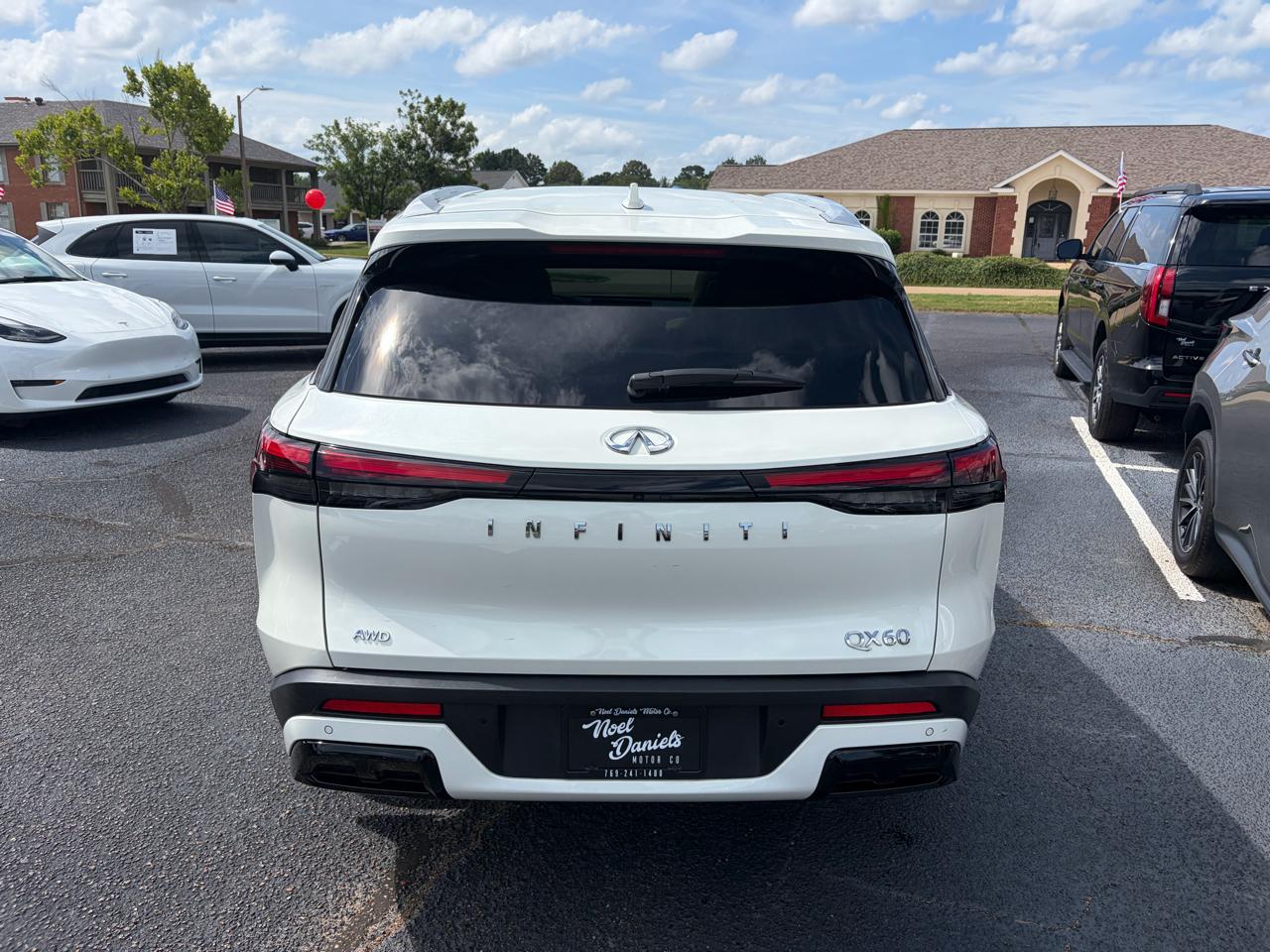 Infiniti QX60 LUXE AWD 2024