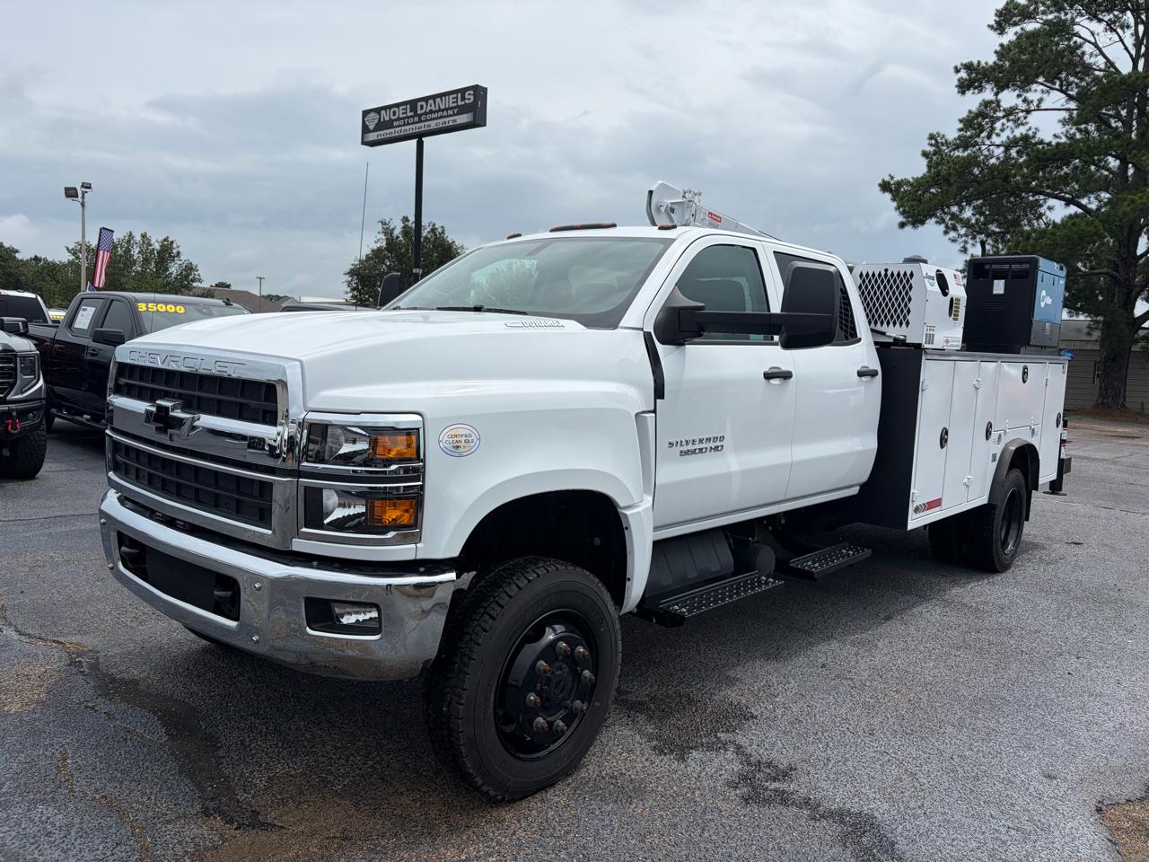 Chevrolet Silverado 5500HD Chassis  2024