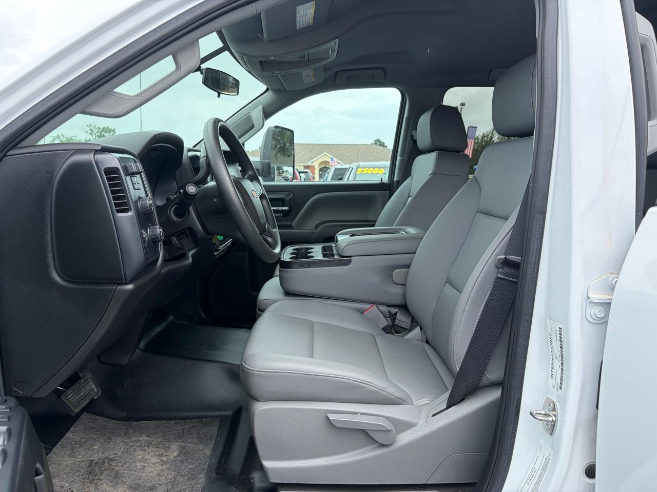 Chevrolet Silverado 5500HD Chassis  2024