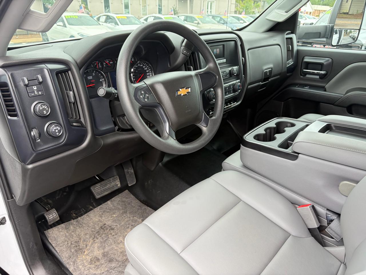 Chevrolet Silverado 5500HD Chassis  2024