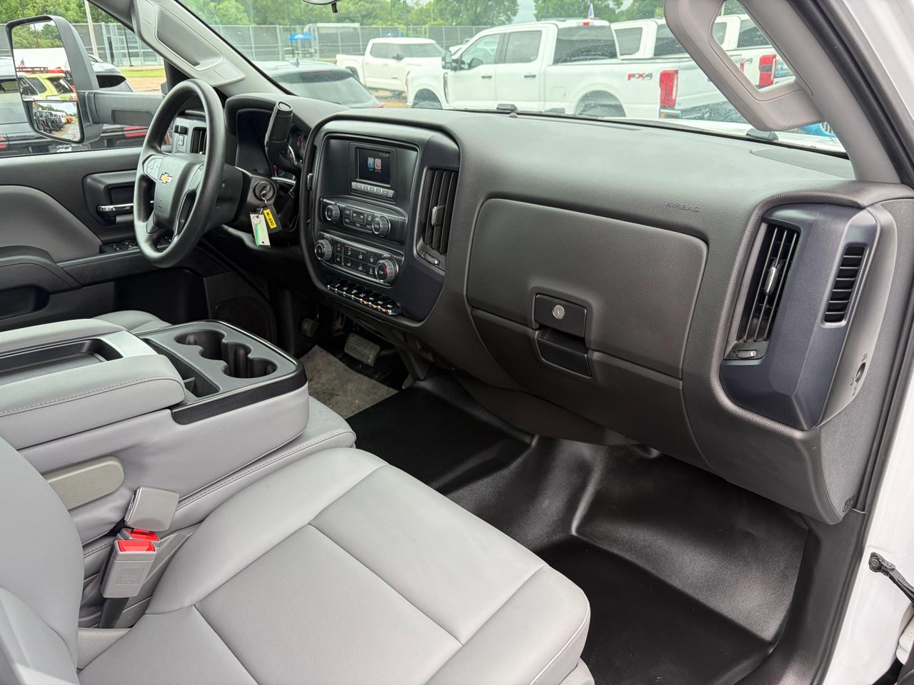 Chevrolet Silverado 5500HD Chassis  2024