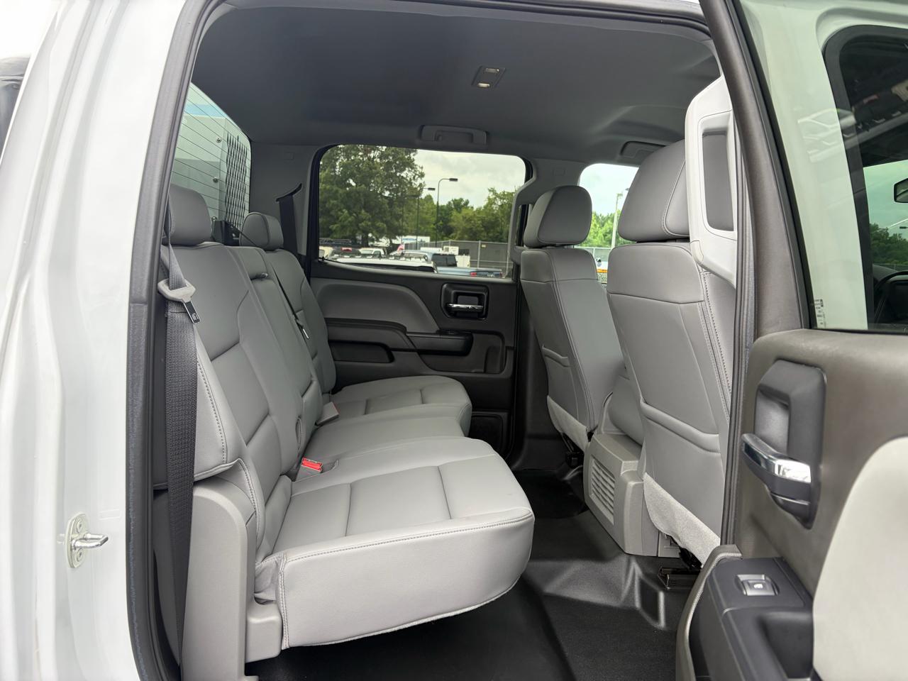Chevrolet Silverado 5500HD Chassis  2024