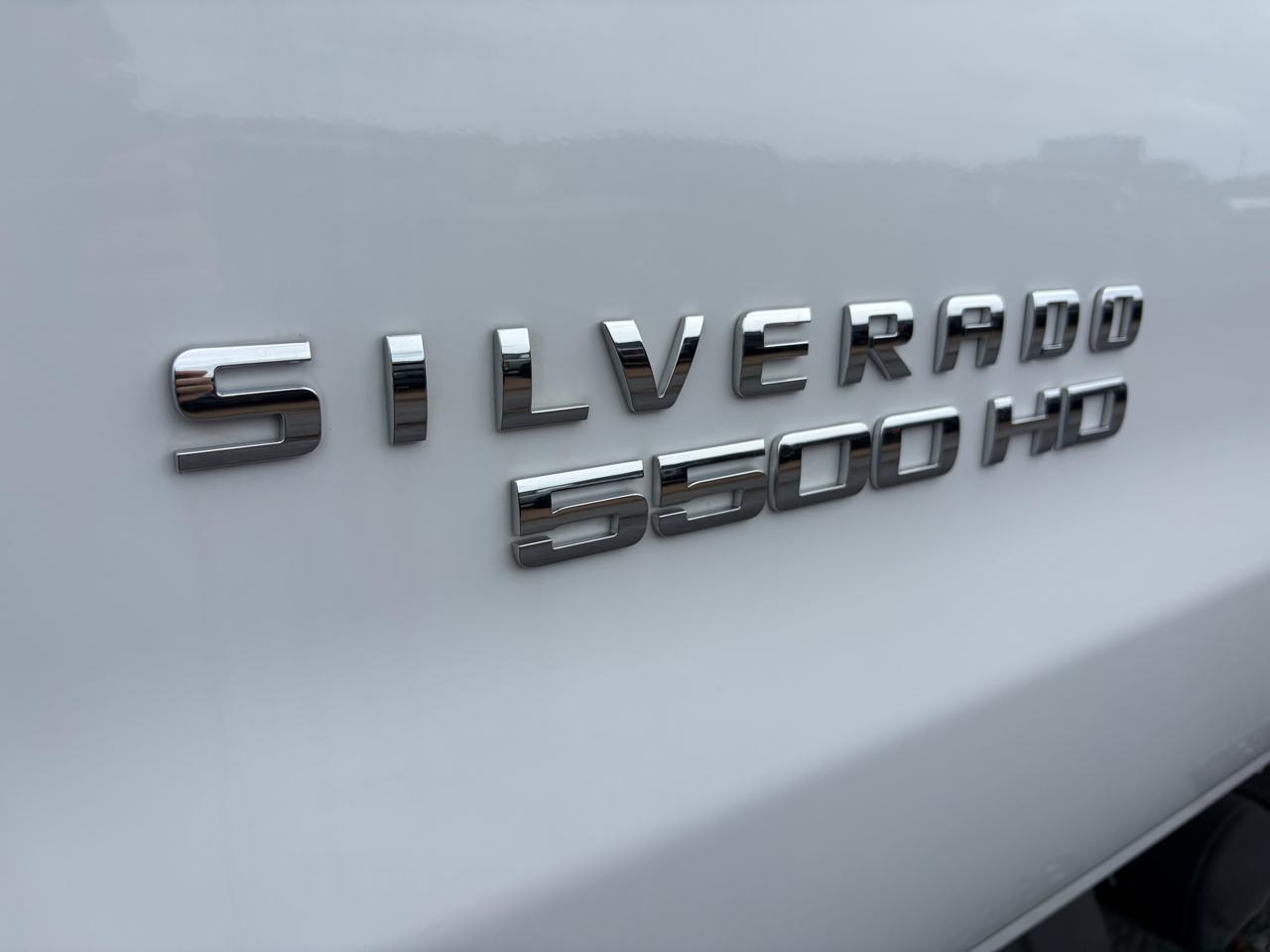 Chevrolet Silverado 5500HD Chassis  2024