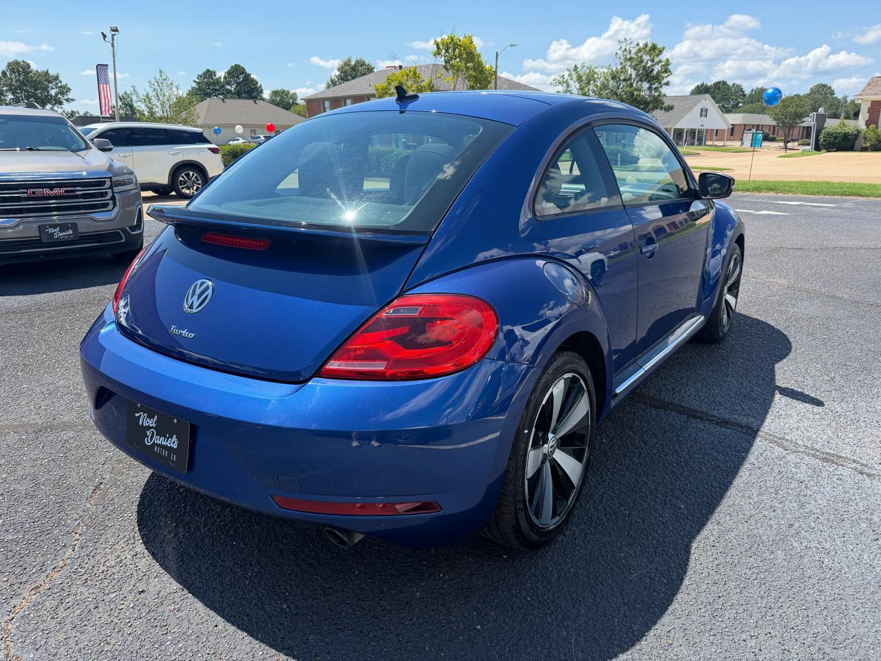 Volkswagen Beetle 2.0T R-Line 2D Coupe 2014